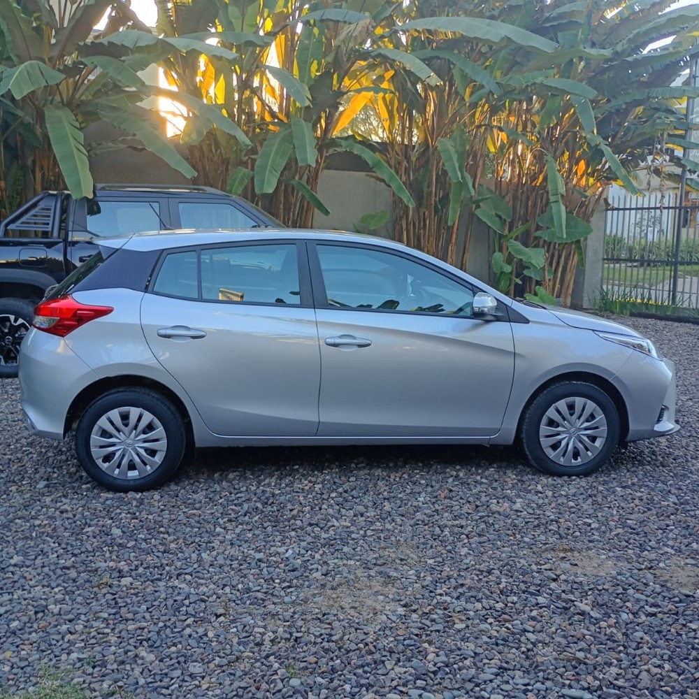 Toyota YARIS XS — foto 2